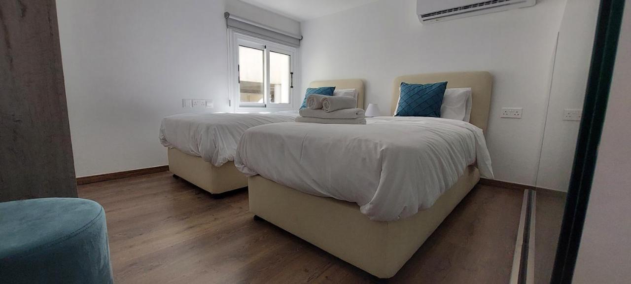 Eleantre Holiday Apartments Paphos ภายนอก รูปภาพ